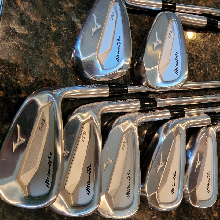 Mizuno Pro 223 4 thru PW Stiff Flex used 1 round