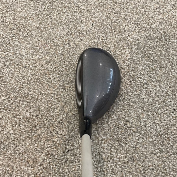 Titleist 816 H2 19° Hybrid w/ Stiff Fujikura Motore Speeder 8.8