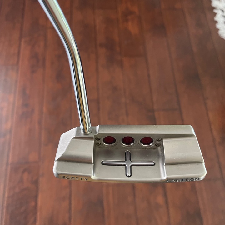 Titleist Scotty Cameron Newport M2
