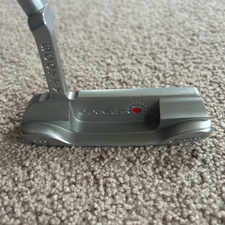 Scotty Cameron Studio Stainless Newport Beach 35” | MULLIE Golf