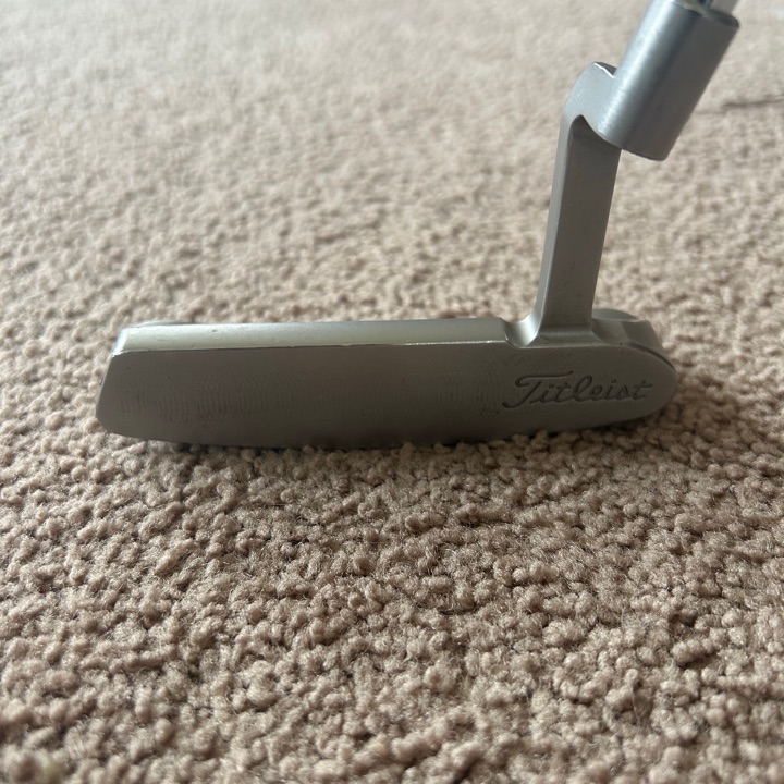 Scotty Cameron Studio Stainless Newport Beach 35” | MULLIE Golf