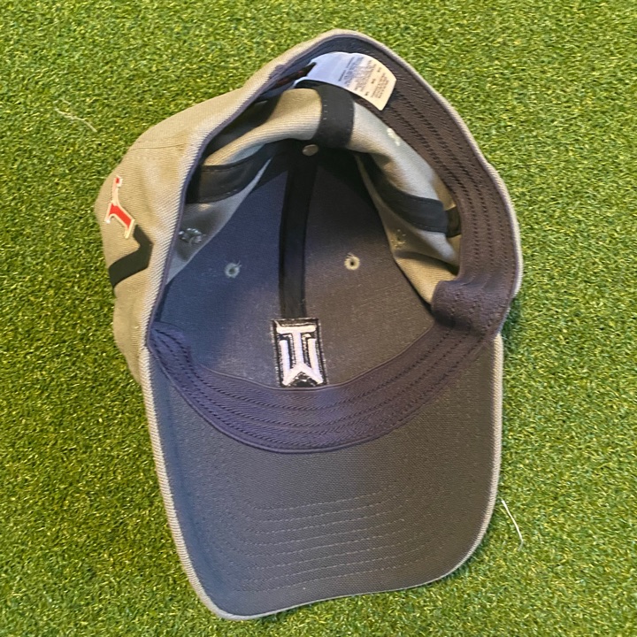 tiger woods one hat
