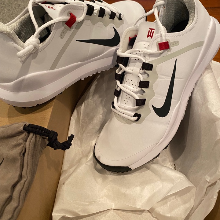 NIKE Tiger Woods 13 (2023) | MULLIE Golf