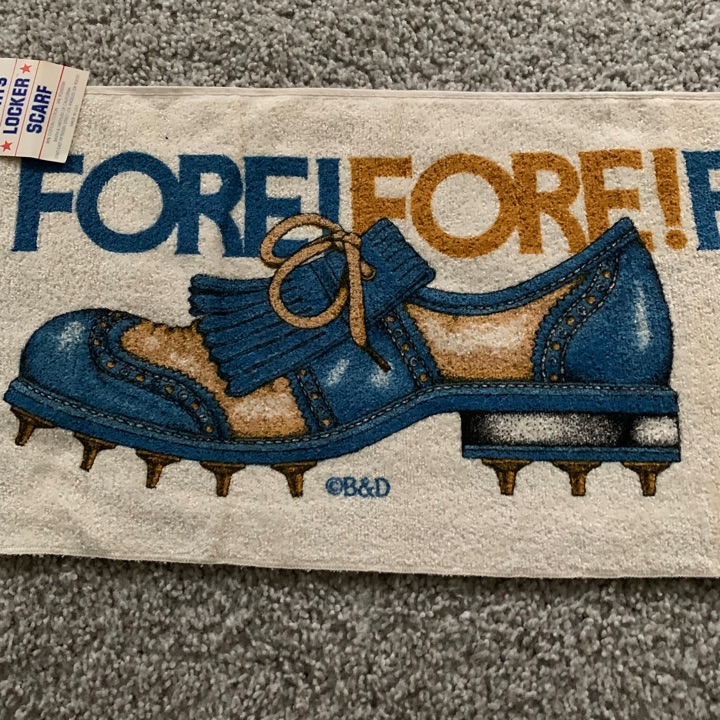 Torrey Pines Golf Towel | MULLIE Golf
