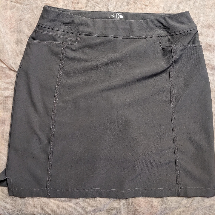 Adidas Women's Golf Skirt - Small