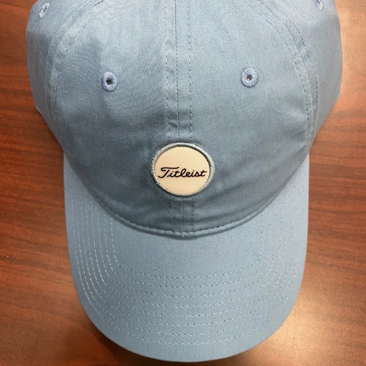 NEW Titleist Montauk Lightweight 2022 Golf Hat Adjustable Cap Niagra And White