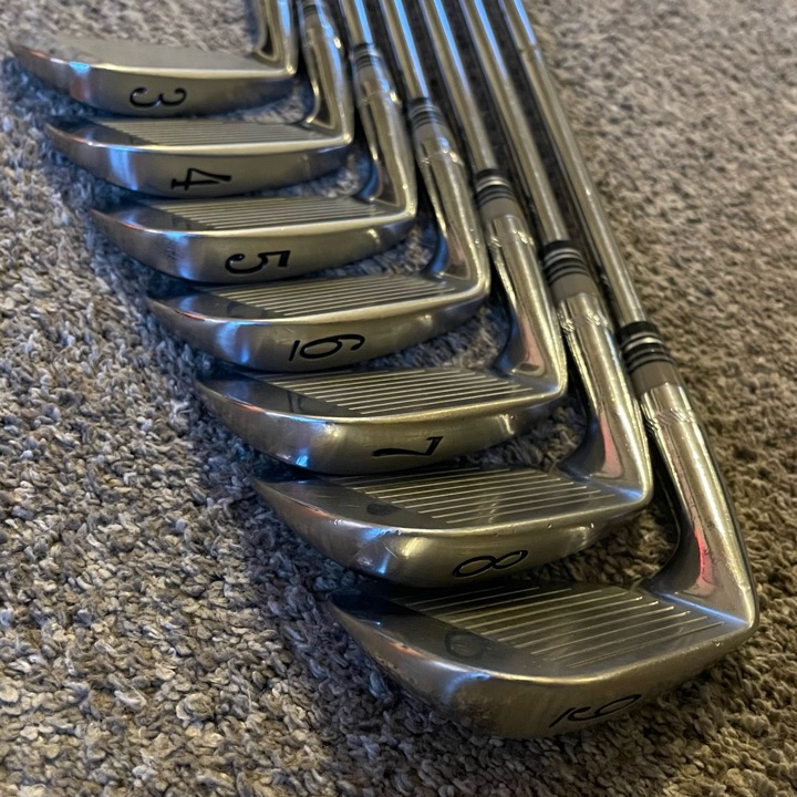 Titleist 681 FORGED Custom Grind 2番アイアン Titleist 681 FORGED Custom Grind 2番アイアン - メルカリ