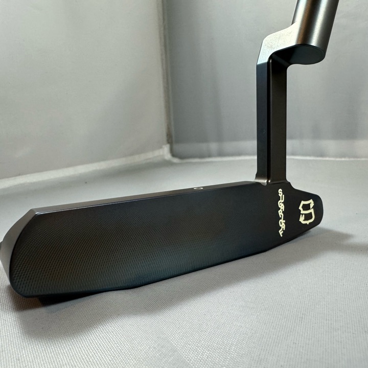 Sugarloaf Social Club (SSC) x Makino “Sugarloaf Fly Girl” Putter