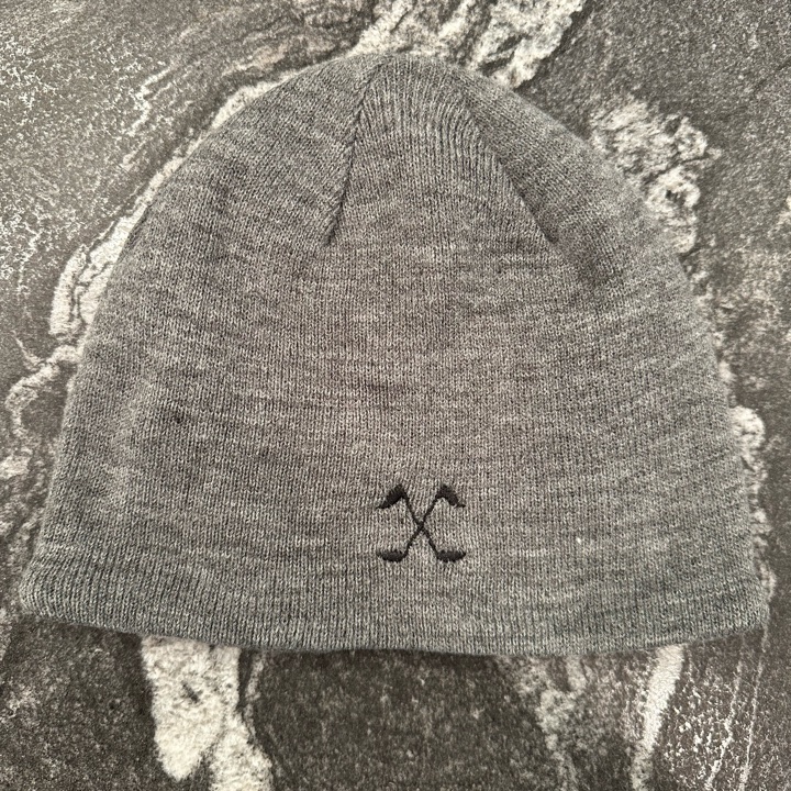 Troubadour Golf Club Imperial beanie in grey.