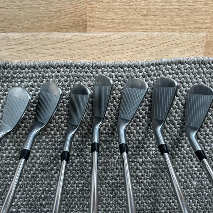 Ensemble de fers T100 4-PW avec tiges en acier | TITLEIST | Iron Sets | Hommes | Golf Town Limited