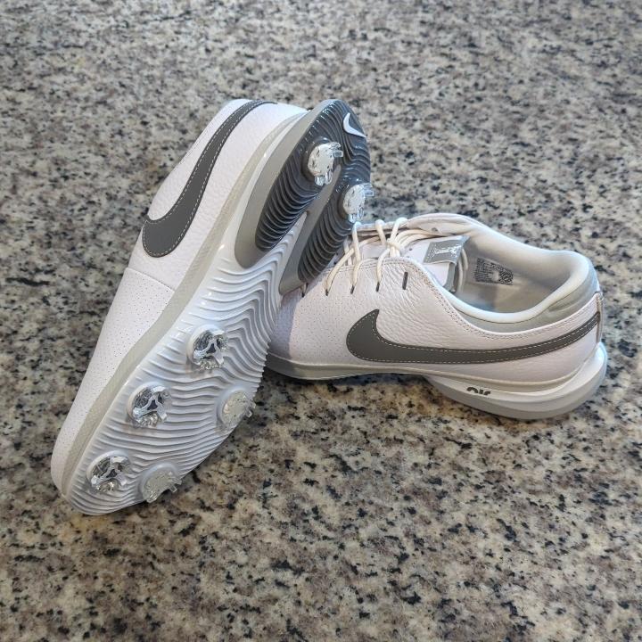 Nike Men’s Air Zoom Victory Tour 3 Golf Shoes