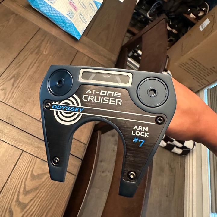 Odyssey AI-One Cruiser Armlock #7 40”