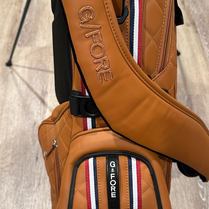 G/FORE ブラウン ゴルフバッグ スタンド付き G/Fore G FORE Golf Caddy Bag Stand Bag Brown with Hood Cover Japan