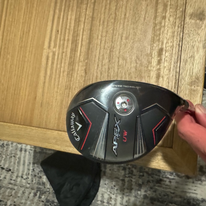 Callaway apex Uw 17 degree. Great condition. . Ventus TR red