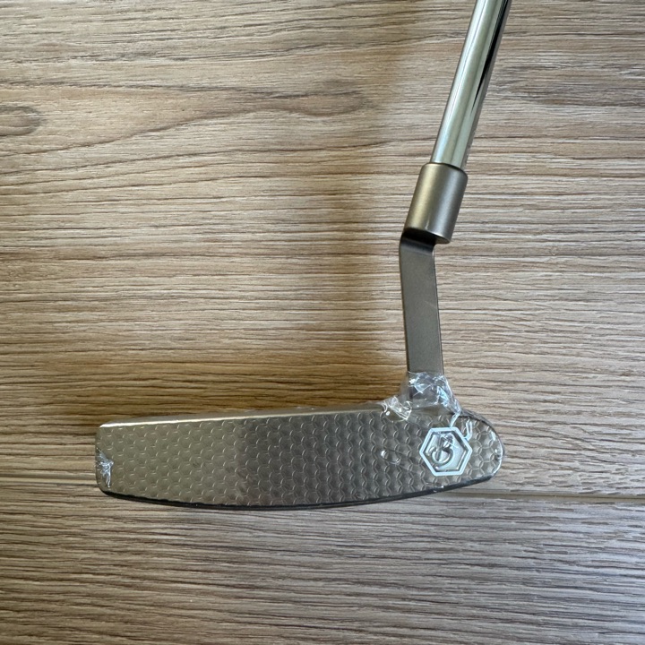 Putter Bettinardi Studio Tour B Prototype - Finition PVD Argent/Carbone - Longueur 34,5" - Occasion