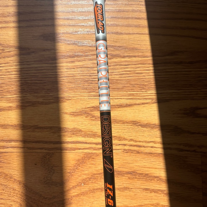 Graphite Design Tour AD IZ TaylorMade Qi10 Driver Shaft