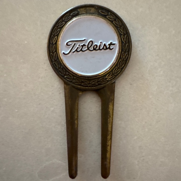 Titleist Divot Repair Tool and magnetic Ball Marker