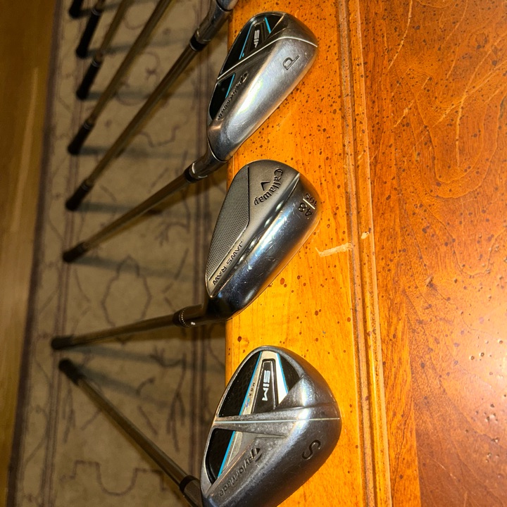 SIM Max 2 4-PW | MULLIE Golf