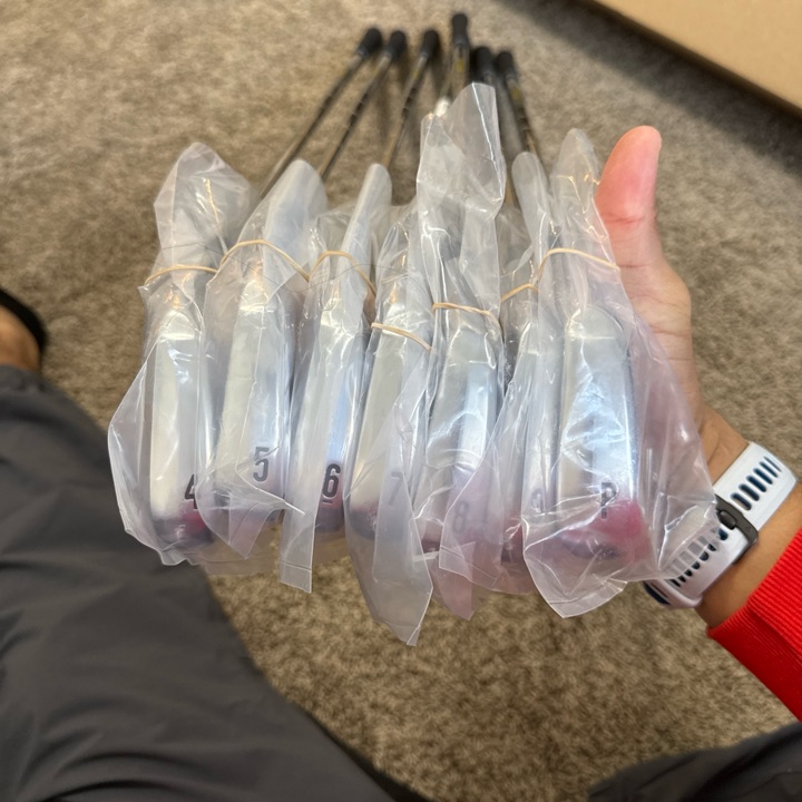 Srixon ZXi5 4-PW irons | MULLIE Golf