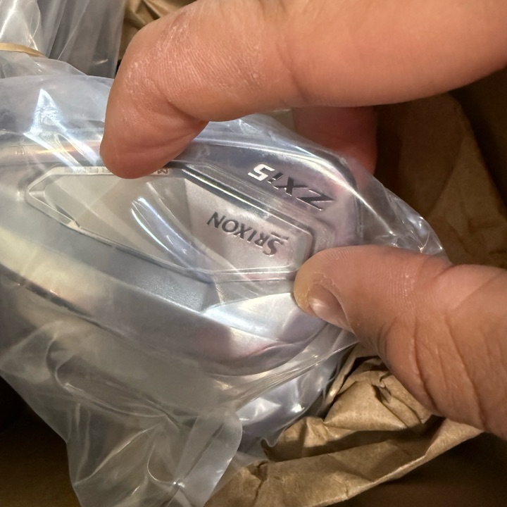 Srixon ZXi5 4-PW irons | MULLIE Golf