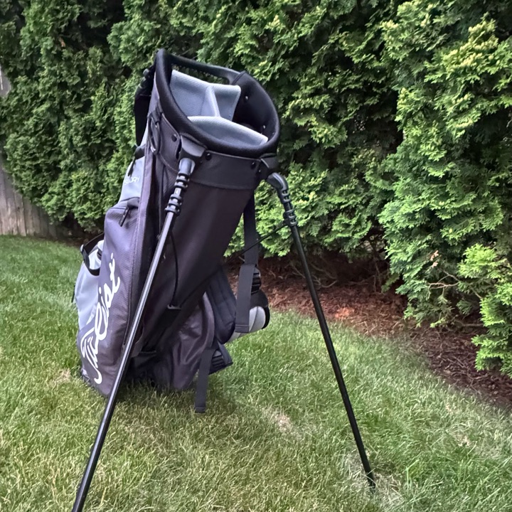 Titleist Players 4 StaDry Carry Bag