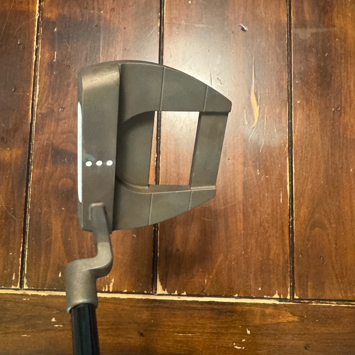 This is 1/1 Torched Mini Jailbird putter. 
Length: 34.00
Lie: 71

This putter has over 8 hours worth of work put into it such as sand blasting, torching it, and letting it soak in oil. Turned out amazing, just need the money.