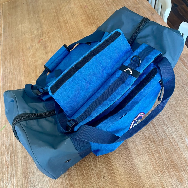 【p-nyan】JONES Weekender Duffle Jones Weekender Duffel Bag Review: Best Travel Bag Out There?