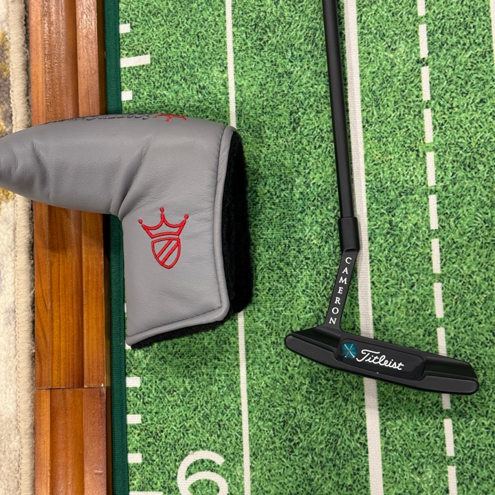 Scotty Cameron Pro Platinum Newport Two Mid Slant